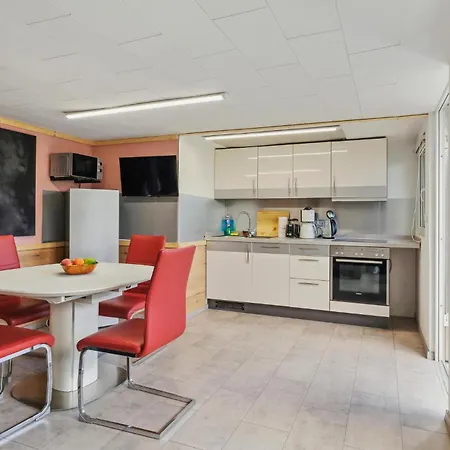 2 Bedroom Stunning In Zeulenroda-triebes Holiday home